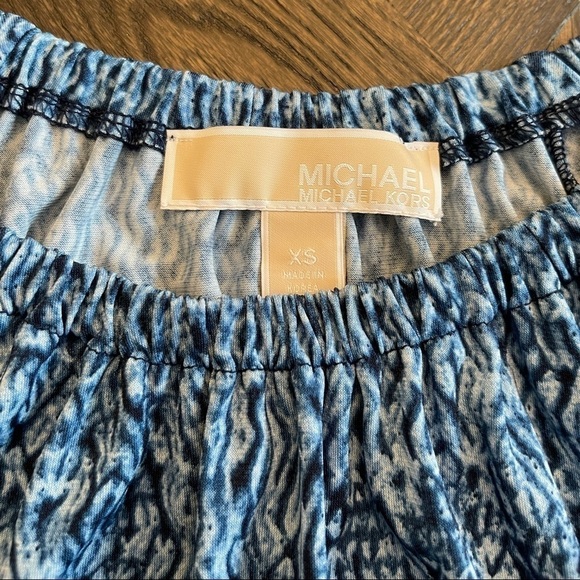 Michael Kors Blue Top With Gold Chain Detail XS - Picture 4 of 5